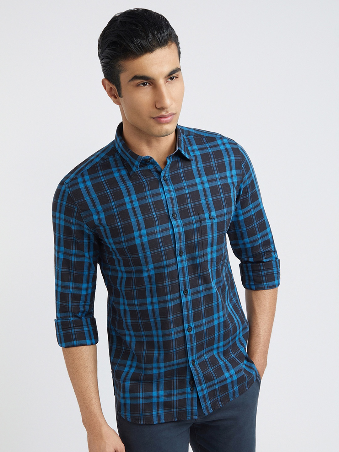 

Parx Men Cutaway Collar Checked Cotton Slim Fit Casual Shirt, Blue