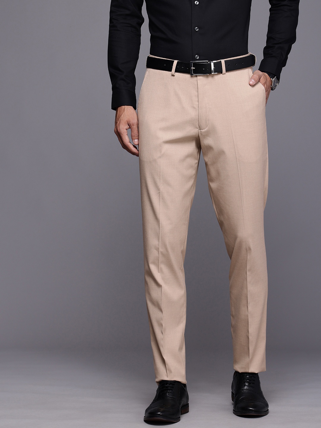 

SUITLTD Men Smart Slim Fit Trousers, Cream