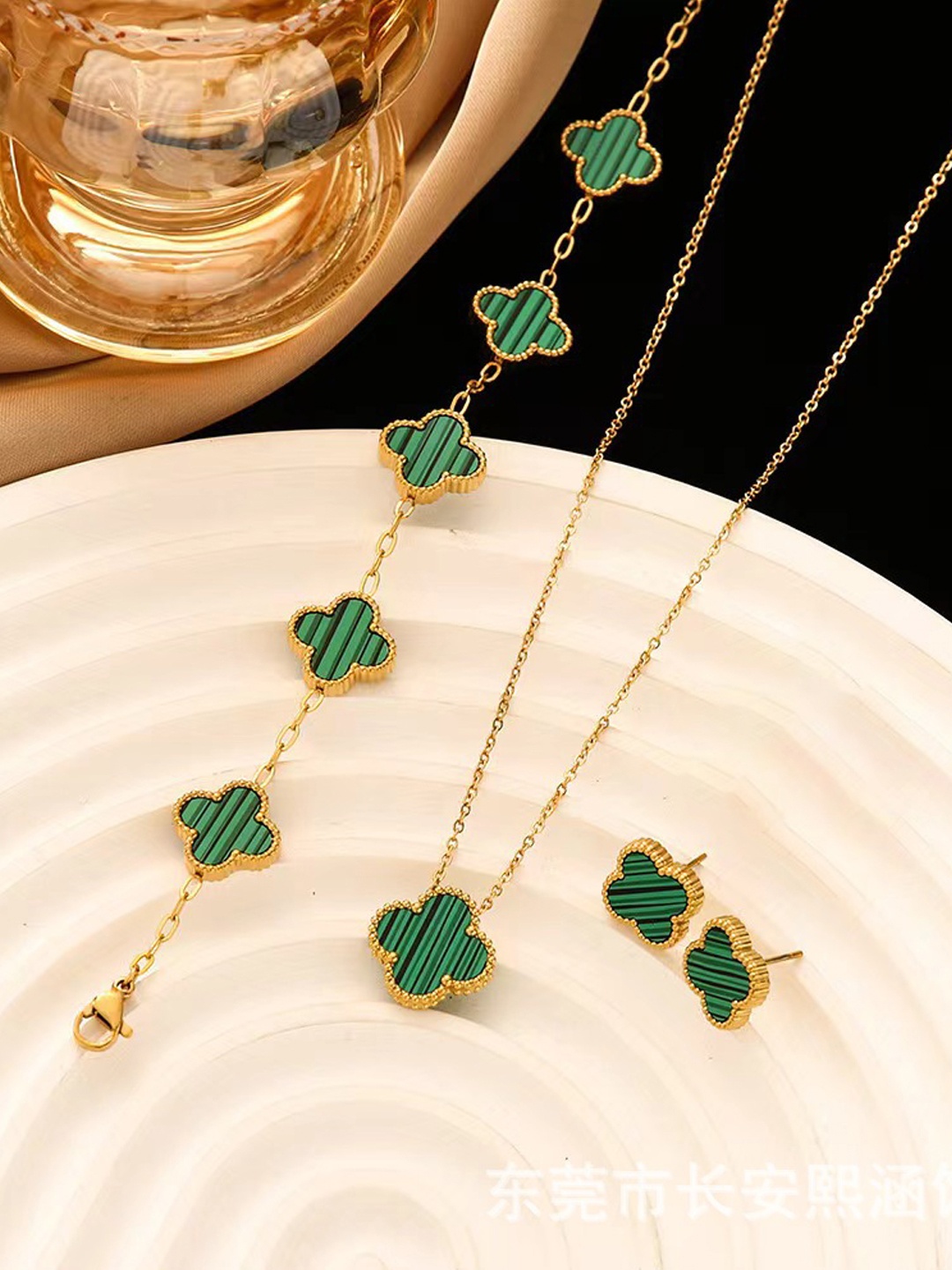 

Designs & You Gold Plated Anti Tarnish Clover Jewellery Set, Green
