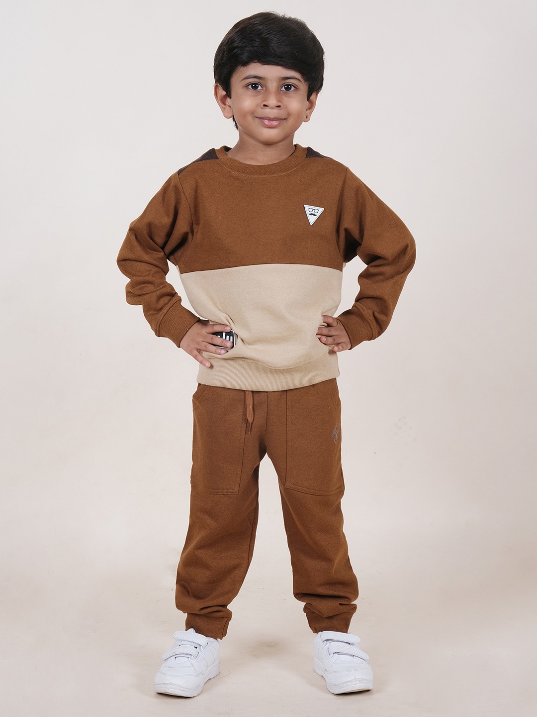 

KiddoPanti Boys Colour-Blocked Tracksuits, Brown