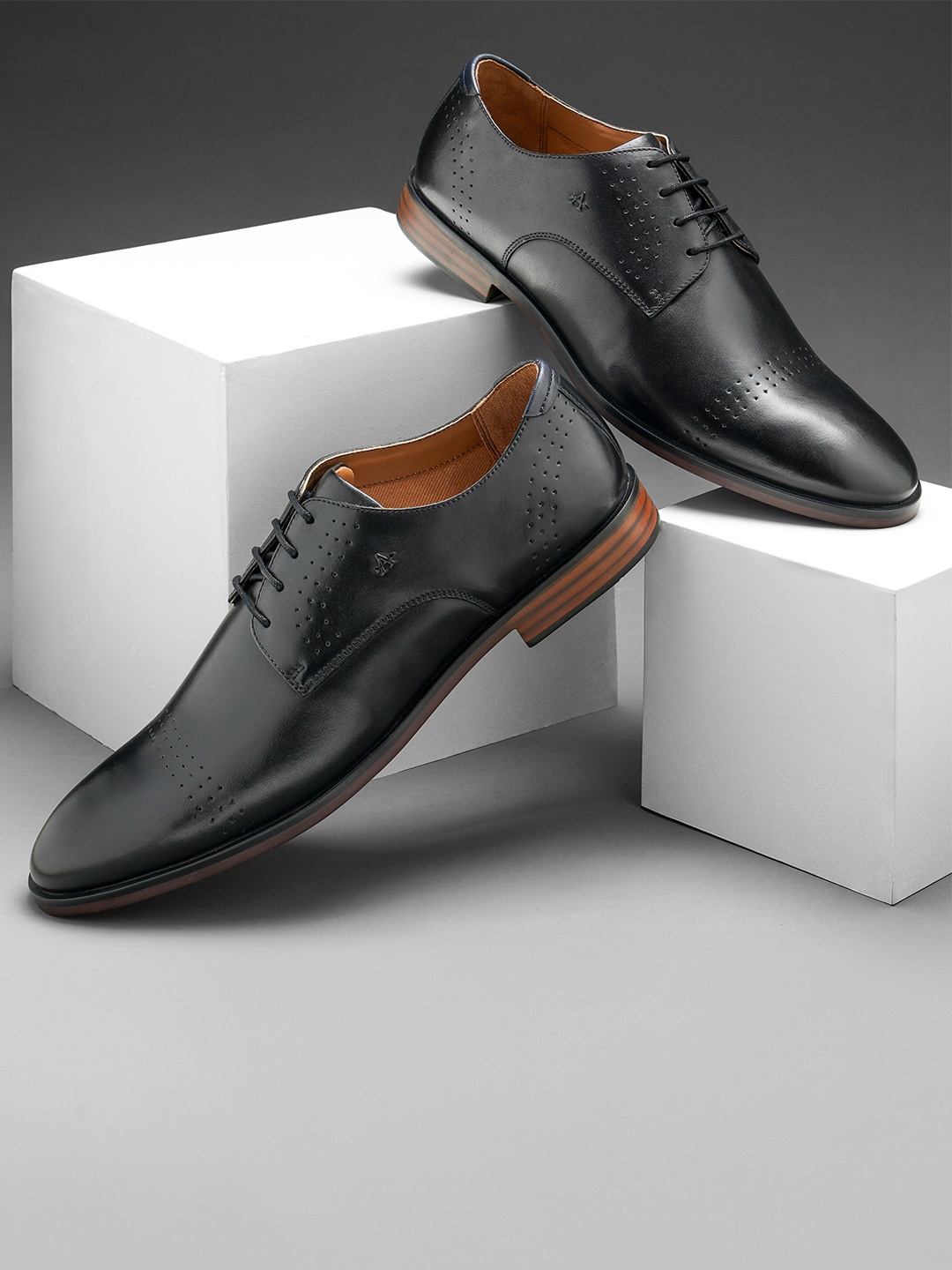 

Arrow GAIL 3.0 Men Leather Derbys, Black