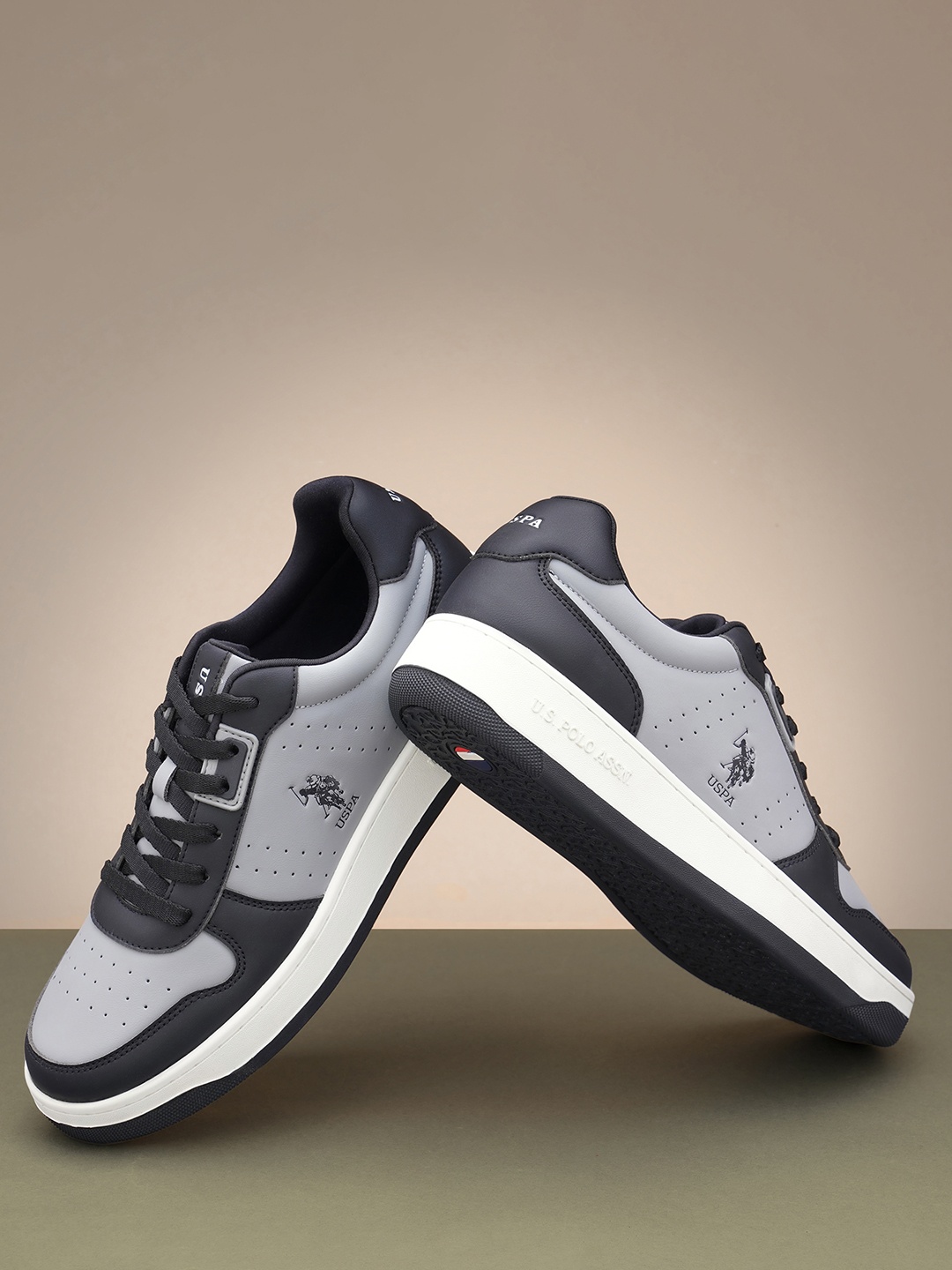 

U.S. Polo Assn. Men OAKLEY 2.0 PU Round Toe Sneakers, Black