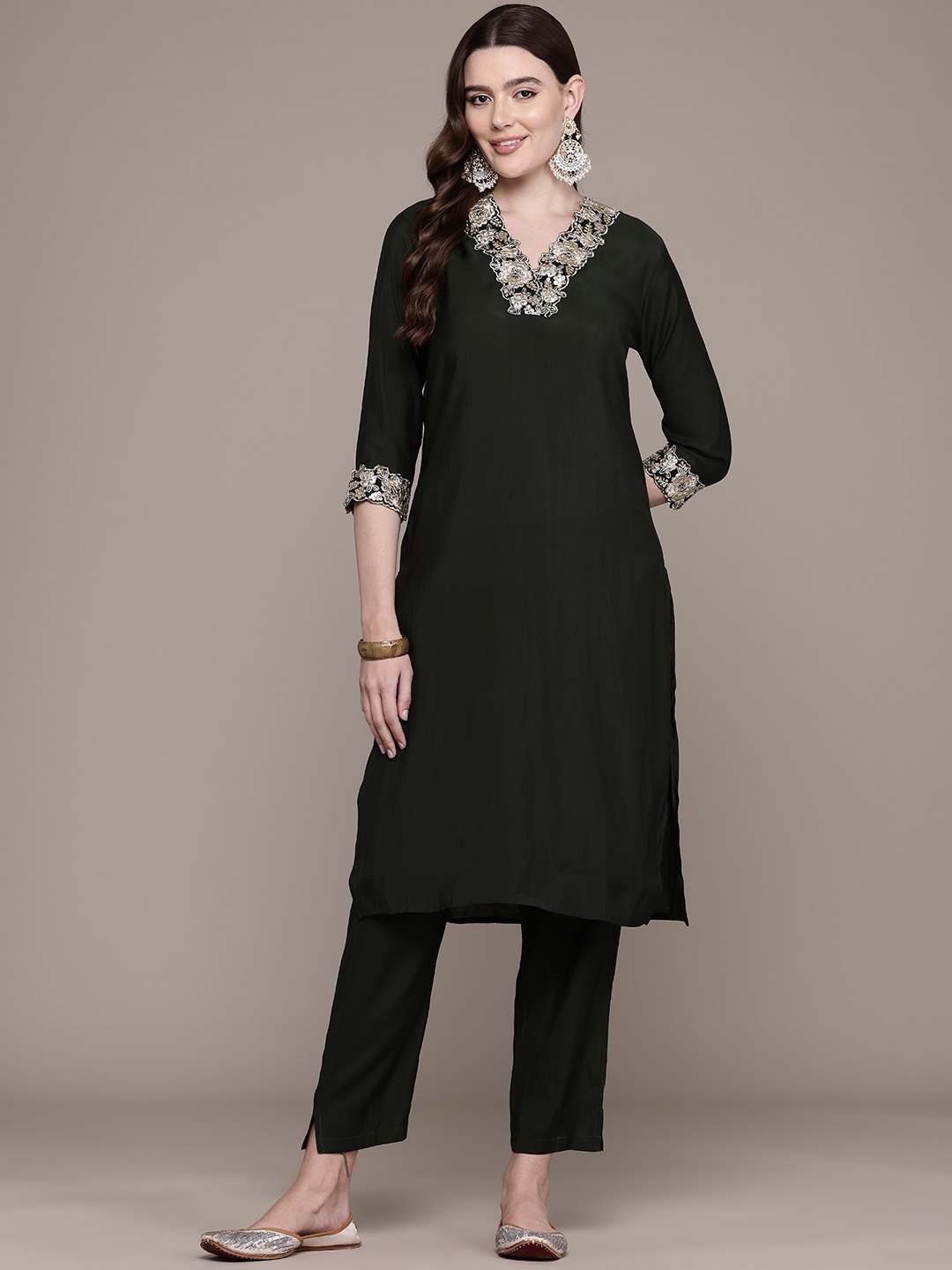 

Readiprint Floral Yoke Design Zari Pure Silk Kurta with Trousers, Green