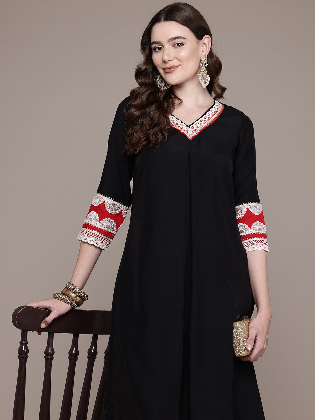 

Readiprint Floral Yoke Design Zari Pleated Pure Silk Kurta with Trousers, Black