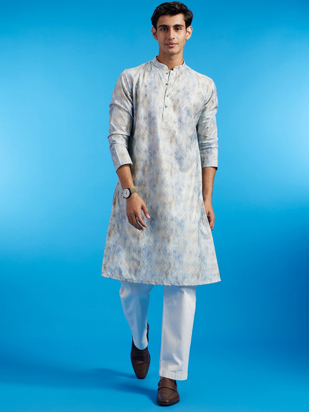 

Diwas by Manyavar Men Geometric Printed Mandarin Collar Straight Kurta, Green