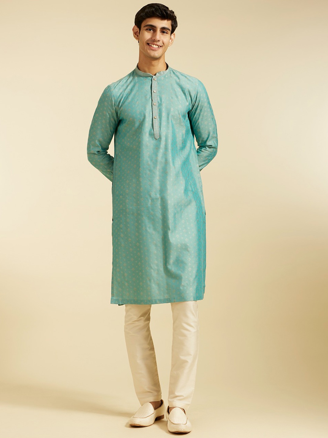 

Diwas by Manyavar Men Ethnic Motifs Woven Design Straight Kurta, Green