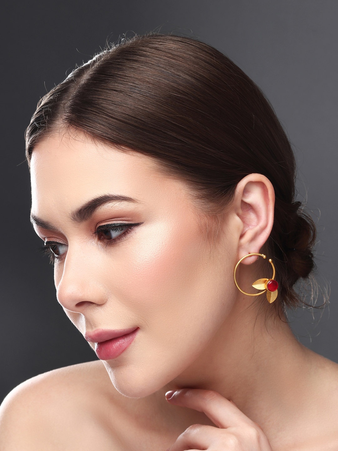 

Anvik Gold Plated Artificial Stones Circular Studs
