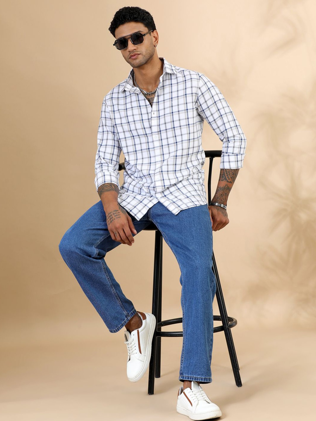 

Bushirt Men Classic Spread Collar Tartan Checked Cotton Casual Shirt, White