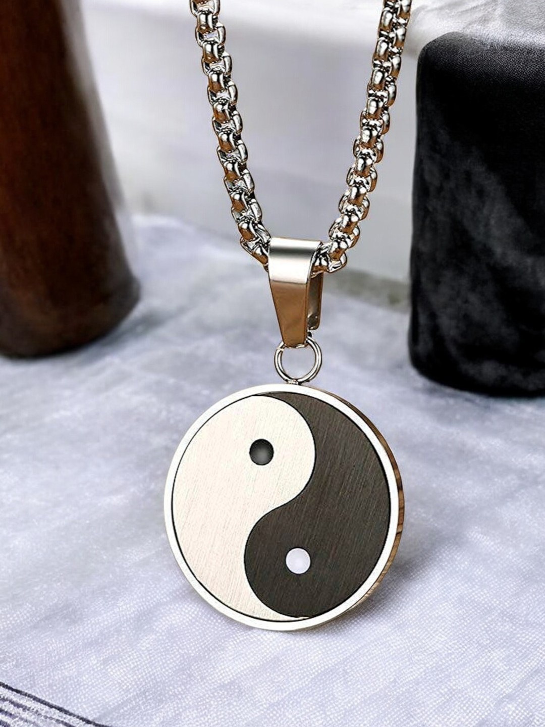 

fabula Tone Yin Yang Fashion Circular Pendant With Chain, Silver