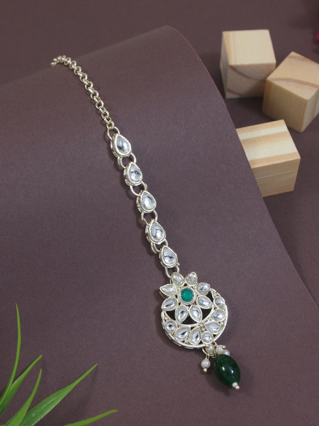 

I Jewels Gold-Plated Kundan & Pearl Maang Tikka