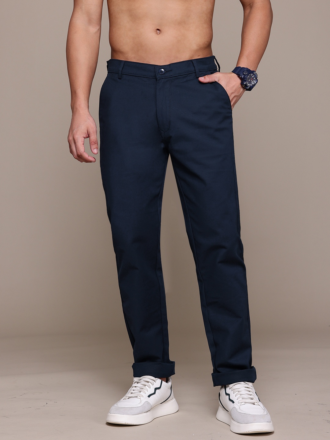 

The Roadster Lifestyle Co. Men Relaxed Fit Chinos, Navy blue