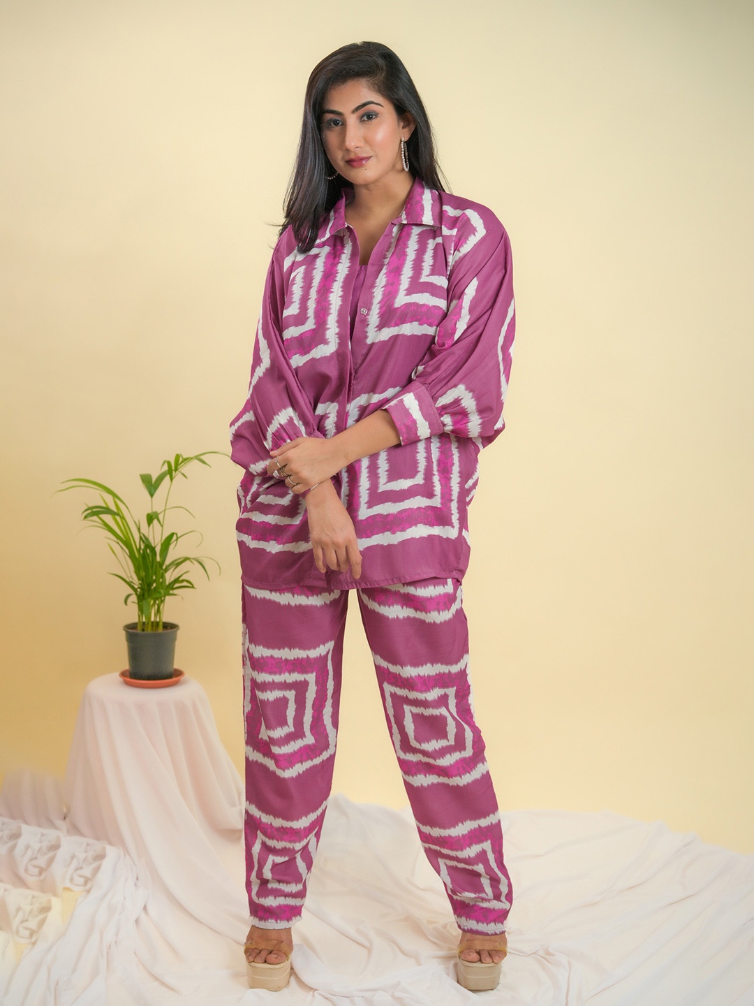 

GO BOUJEE Women Tie & Dye Printed Top, Jacket & Trousers Co-Ord Set, Pink