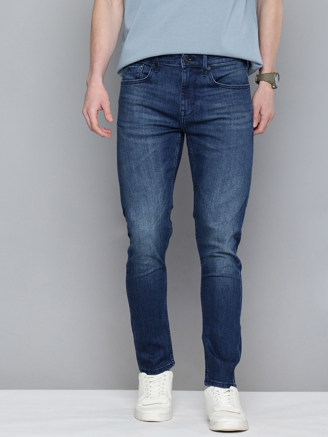 

Flying Machine Tapered Fit Mid-Rise Light Fade Stretchable Jeans, Blue