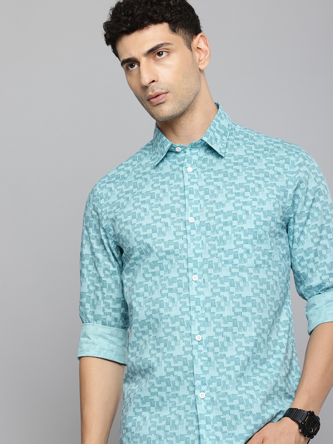 

Flying Machine Slim Fit Geometric Printed Pure Cotton Casual Shirt, Blue