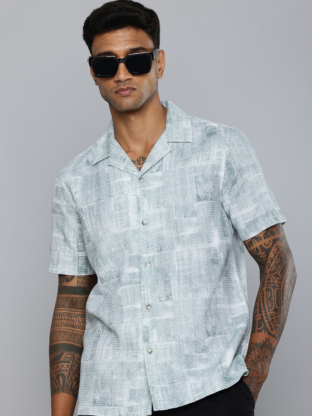 

Flying Machine Textured Pure Cotton Casual Shirt, Blue