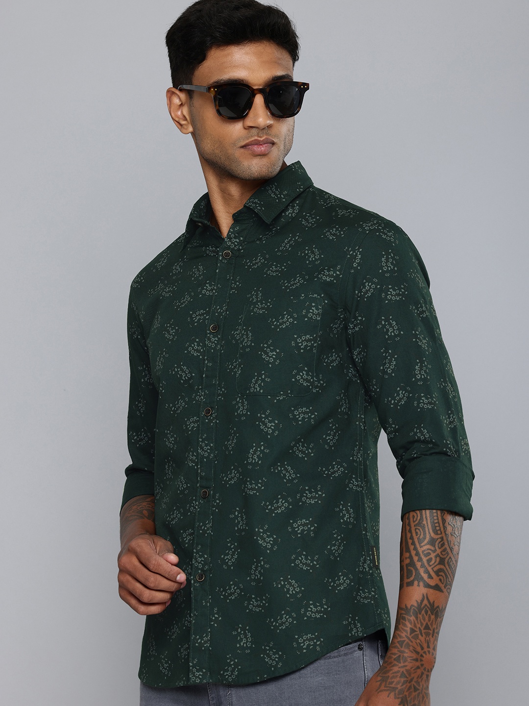

Flying Machine Slim Fit Floral Printed Pure Cotton Casual Shirt, Green