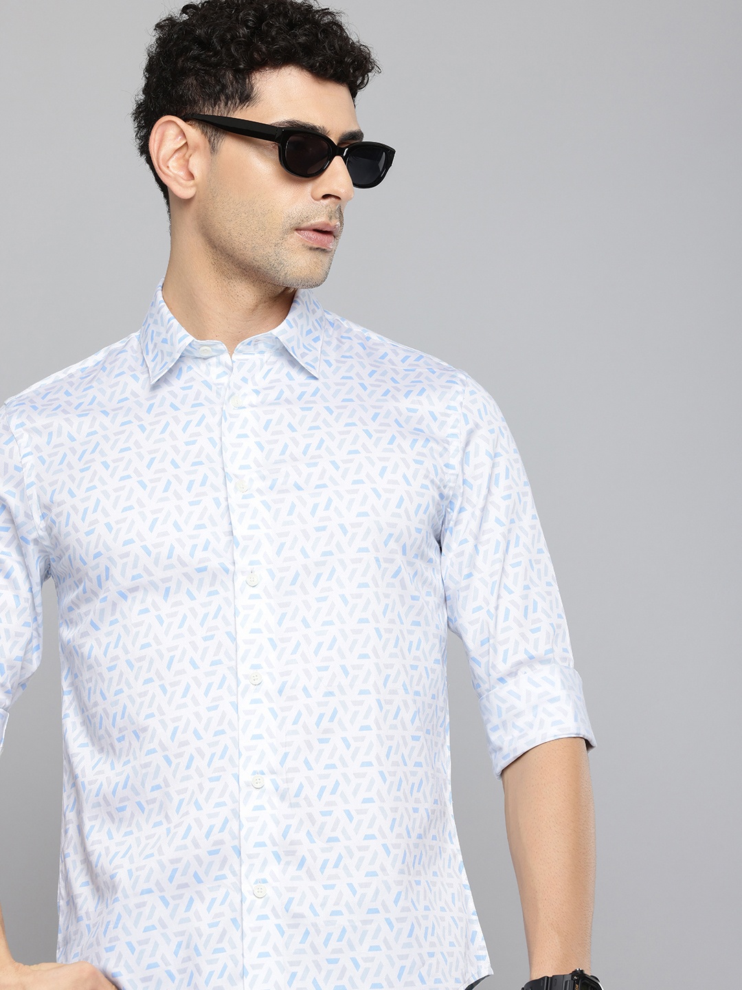 

Flying Machine Slim Fit Geometric Printed Pure Cotton Casual Shirt, White