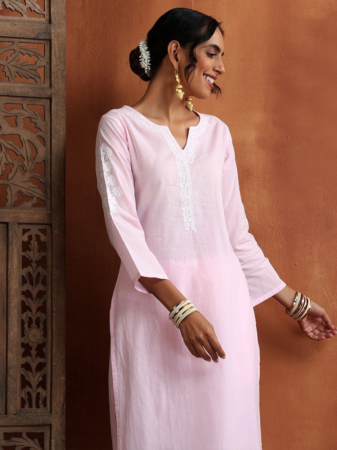 

House of Chikankari Chikankari Woven Kurta Set, Pink