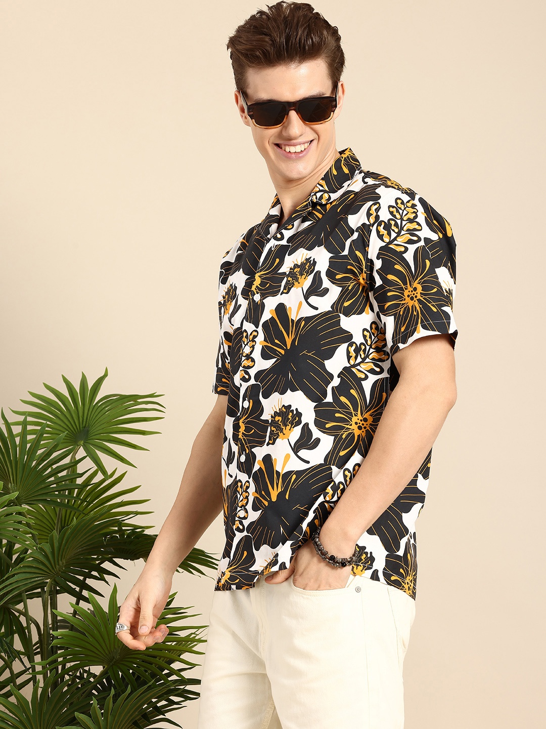 

Mast & Harbour Floral Printed Casual Shirt, Black