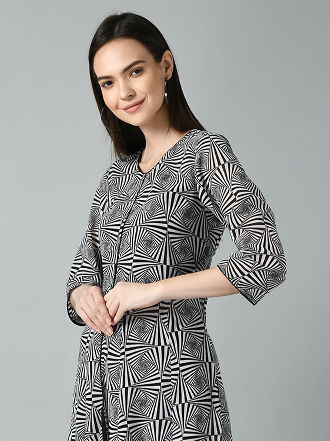 

DOISA Geometric Printed Georgette A-Line Kurta With Trouser, Black