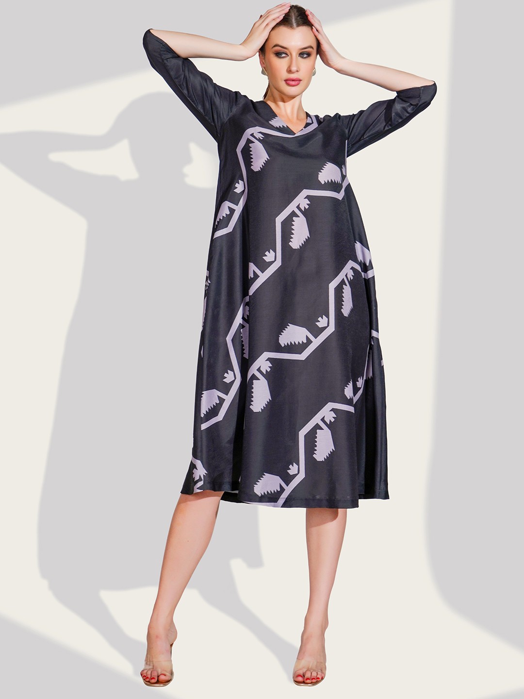 

Dora Dori Women Digital Print A-Line Midi Dress, Black