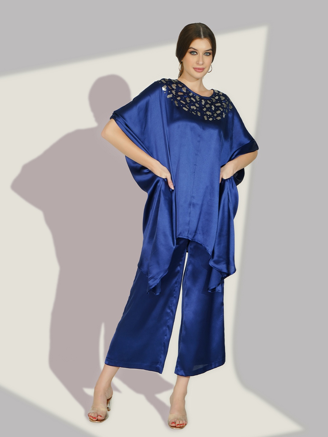 Dora Dori Women Embellished Kaftan Style Co-Ord Set, Blue