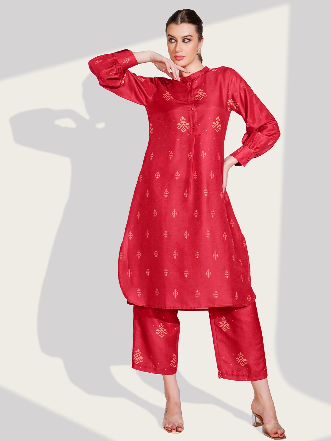 

Dora Dori Mandarin Collar Printed Top With Trouser, Maroon