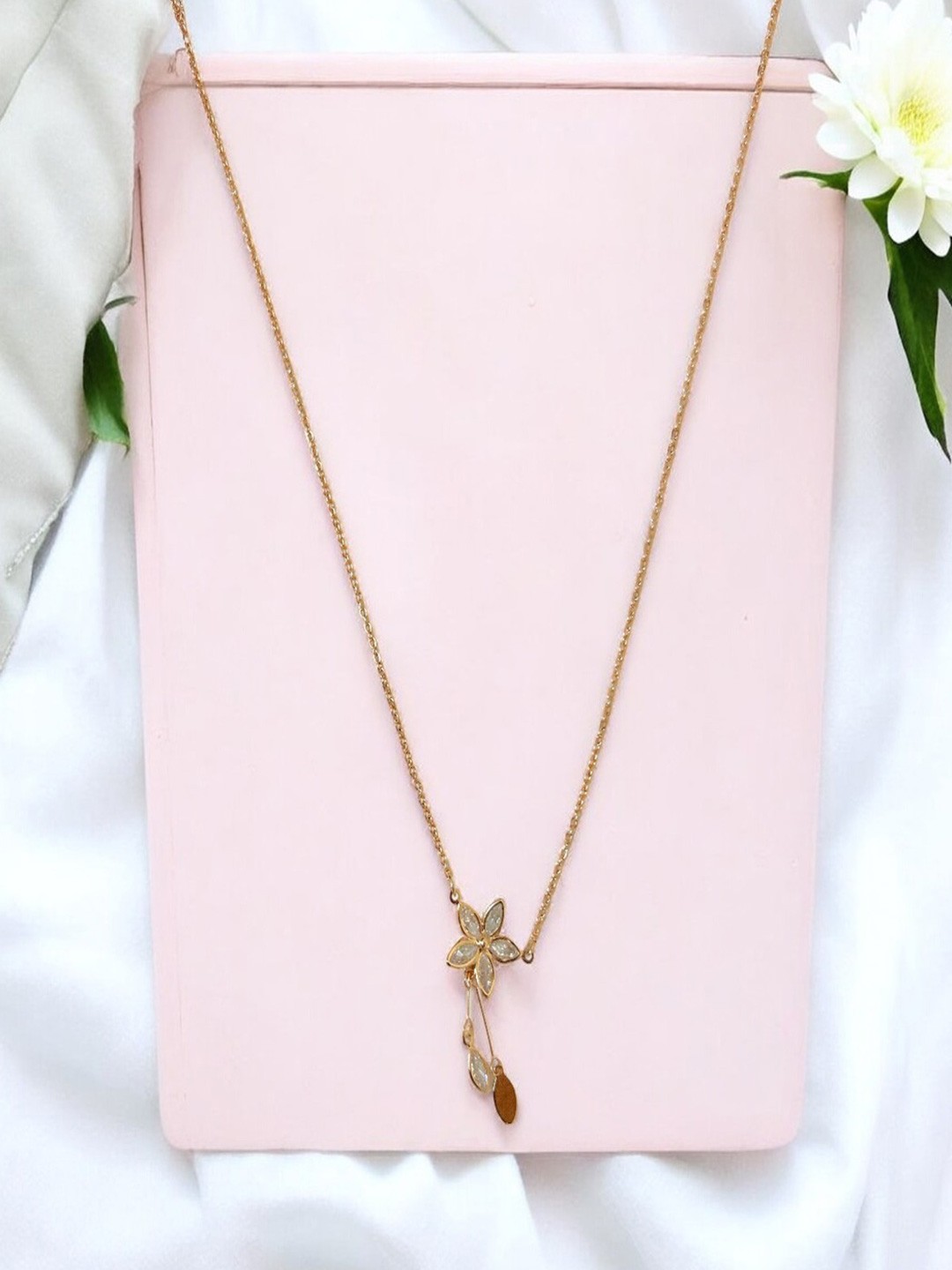 

AccessHer Brass Gold-Plated Pendant Chain Necklace With Studded Earrings