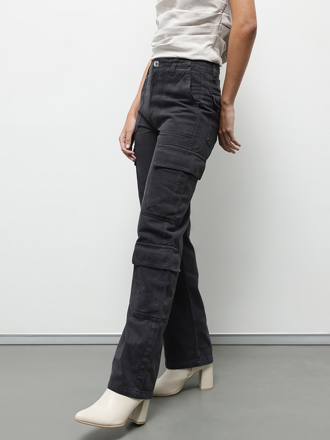 

ZARA Women High-Rise Cargos, Charcoal