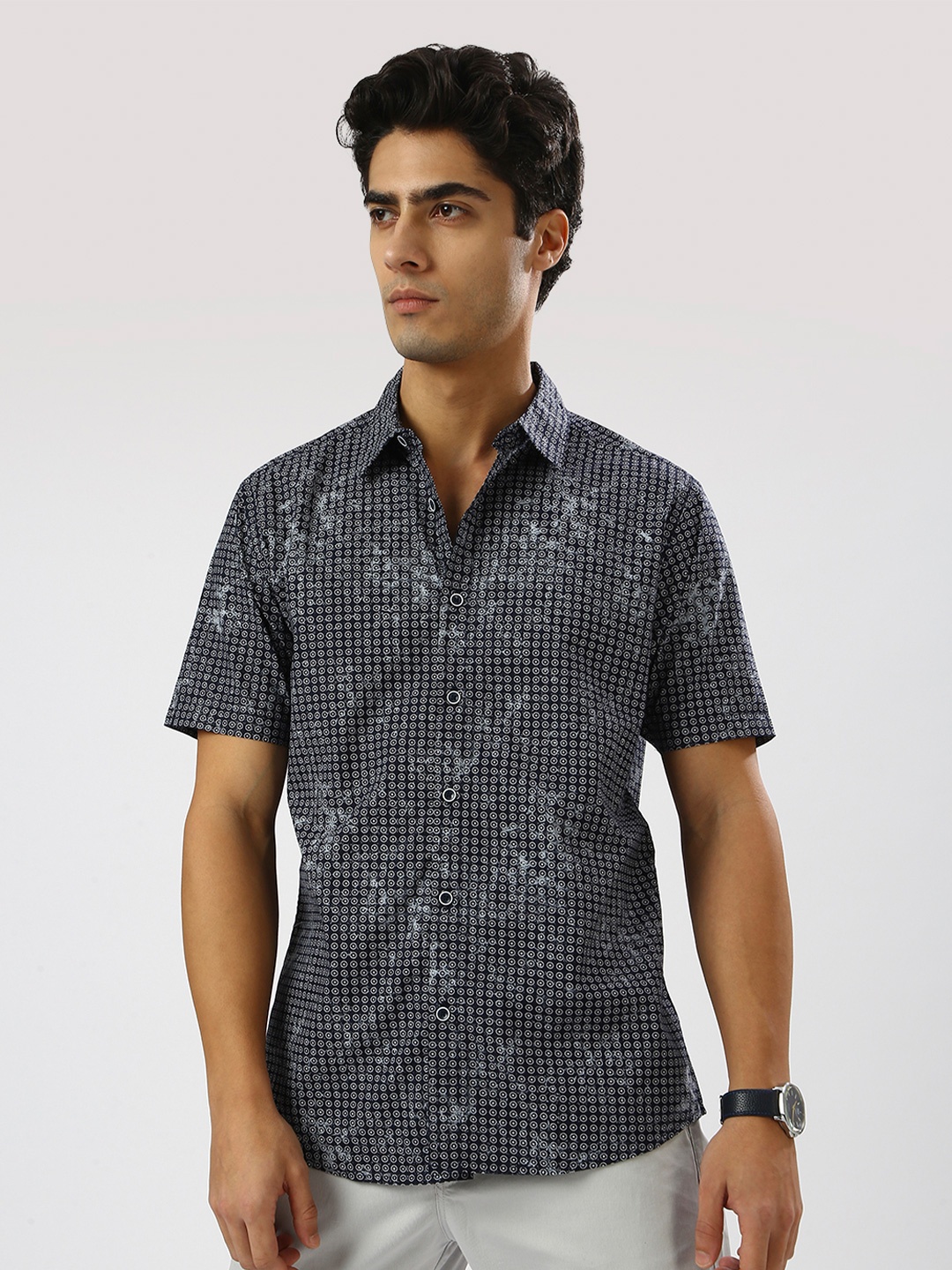 

VALEN CLUB Men India Slim Spread Collar Abstract Printed Cotton Casual Shirt, Navy blue