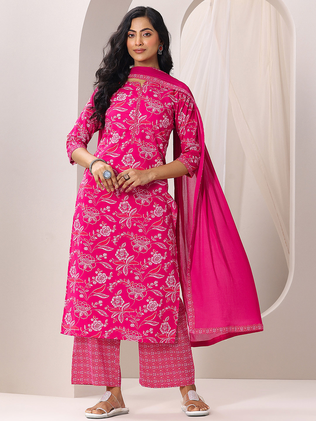 

Libas Floral Printed Round Neck Pure Cotton Straight Kurta With Palazzos & Dupatta, Pink