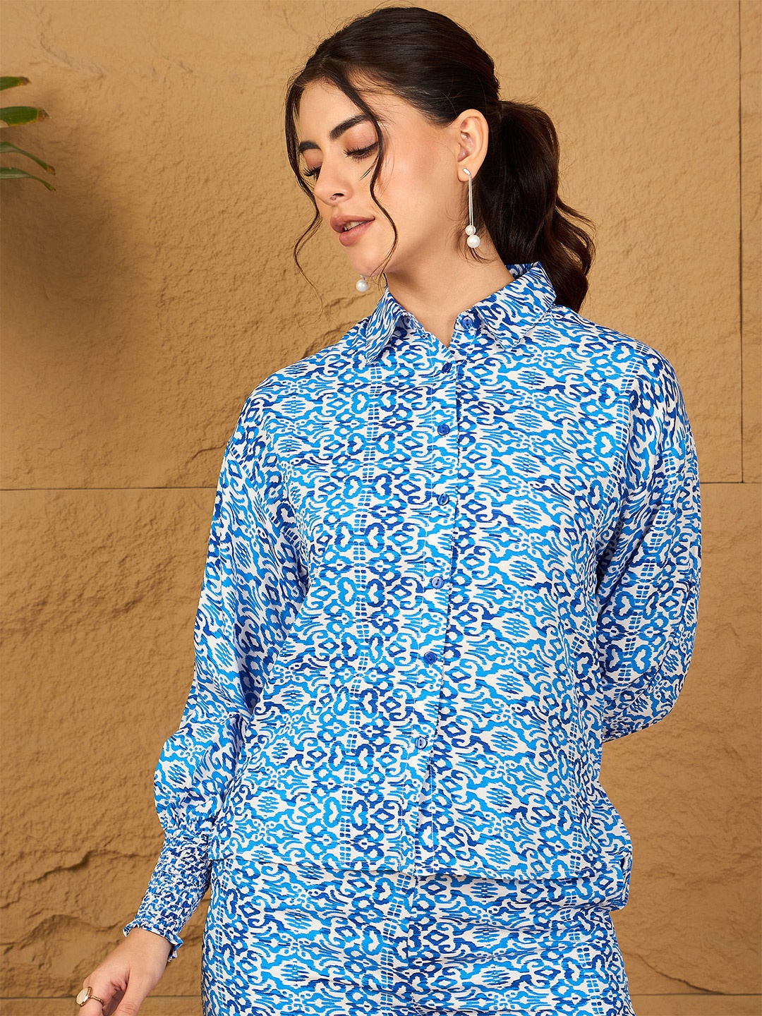 

RARE Women Abstract Printed Spread Collar New Fit Casual Shirt, Blue