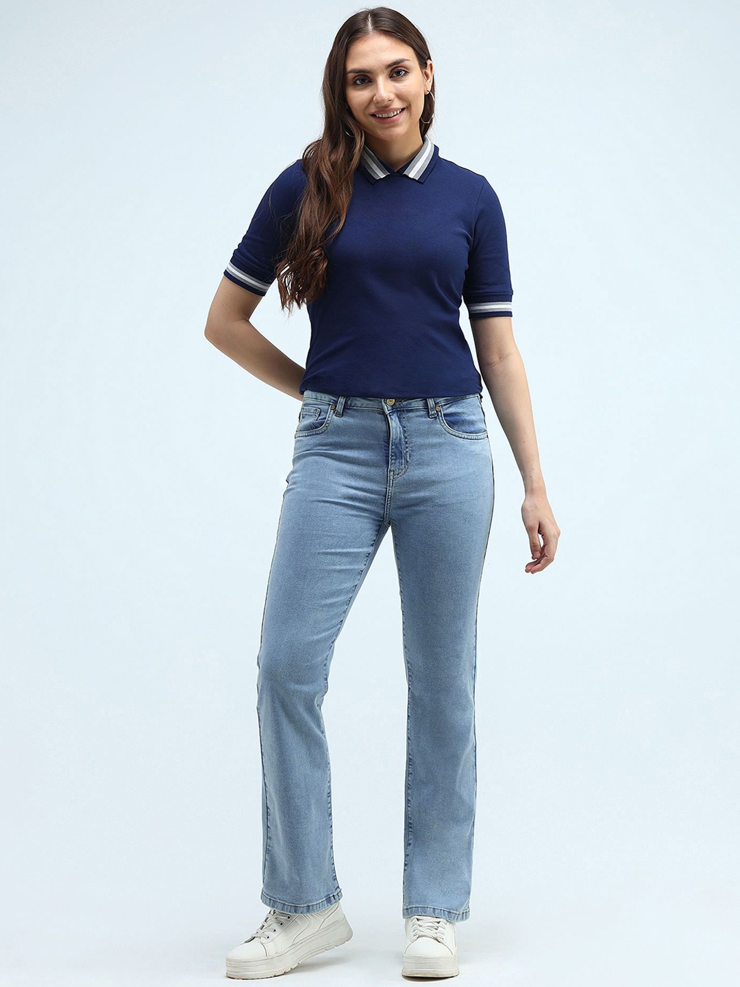 

Flying Machine Women Bootcut Stretchable Jeans, Blue