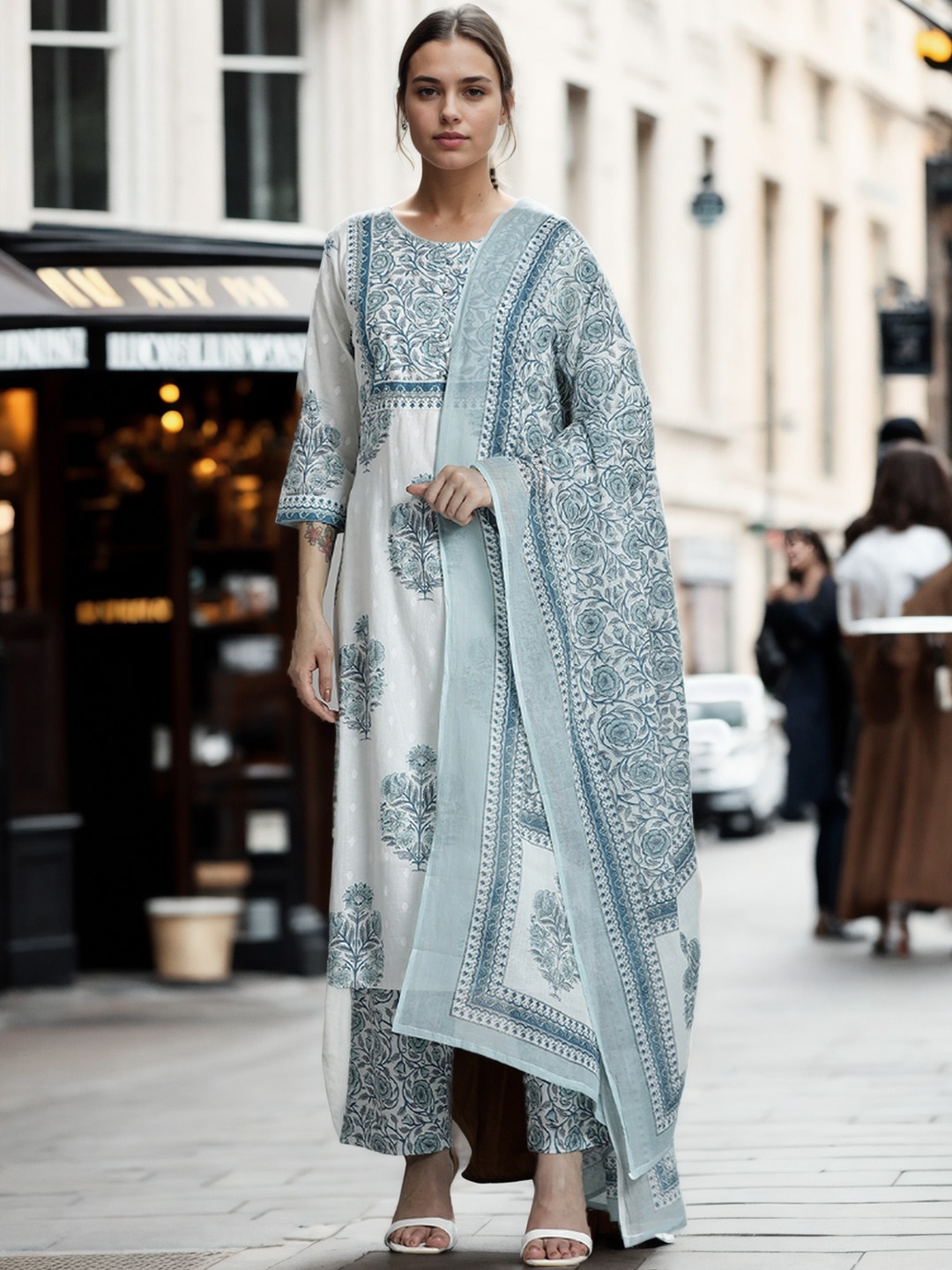 

Jaipur Kurti Floral Printed Cotton Kurta Set With Dupatta, Blue