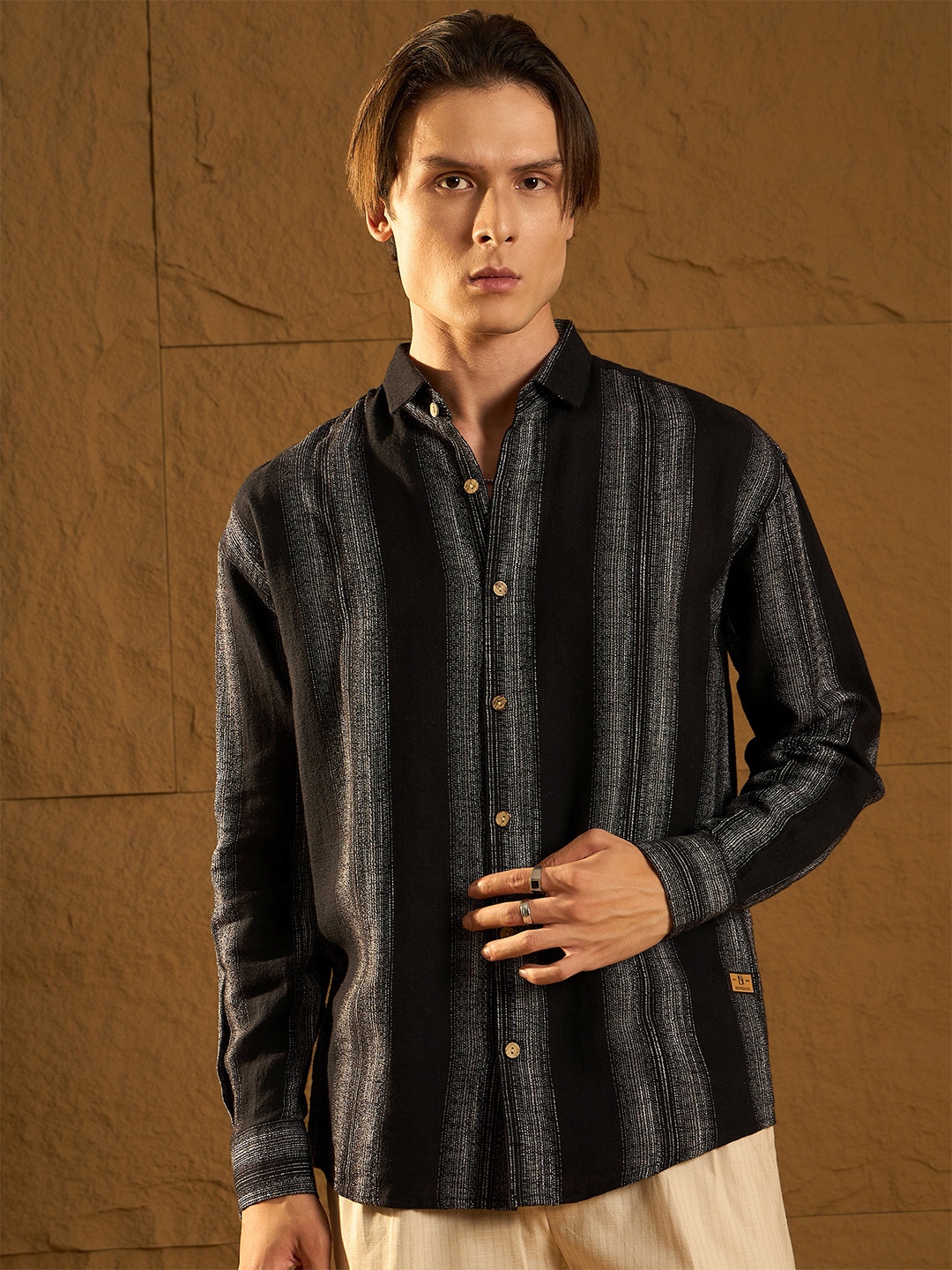 

DENNISON Men Stripetastic Drop Shoulder Oversized Shirt, Black
