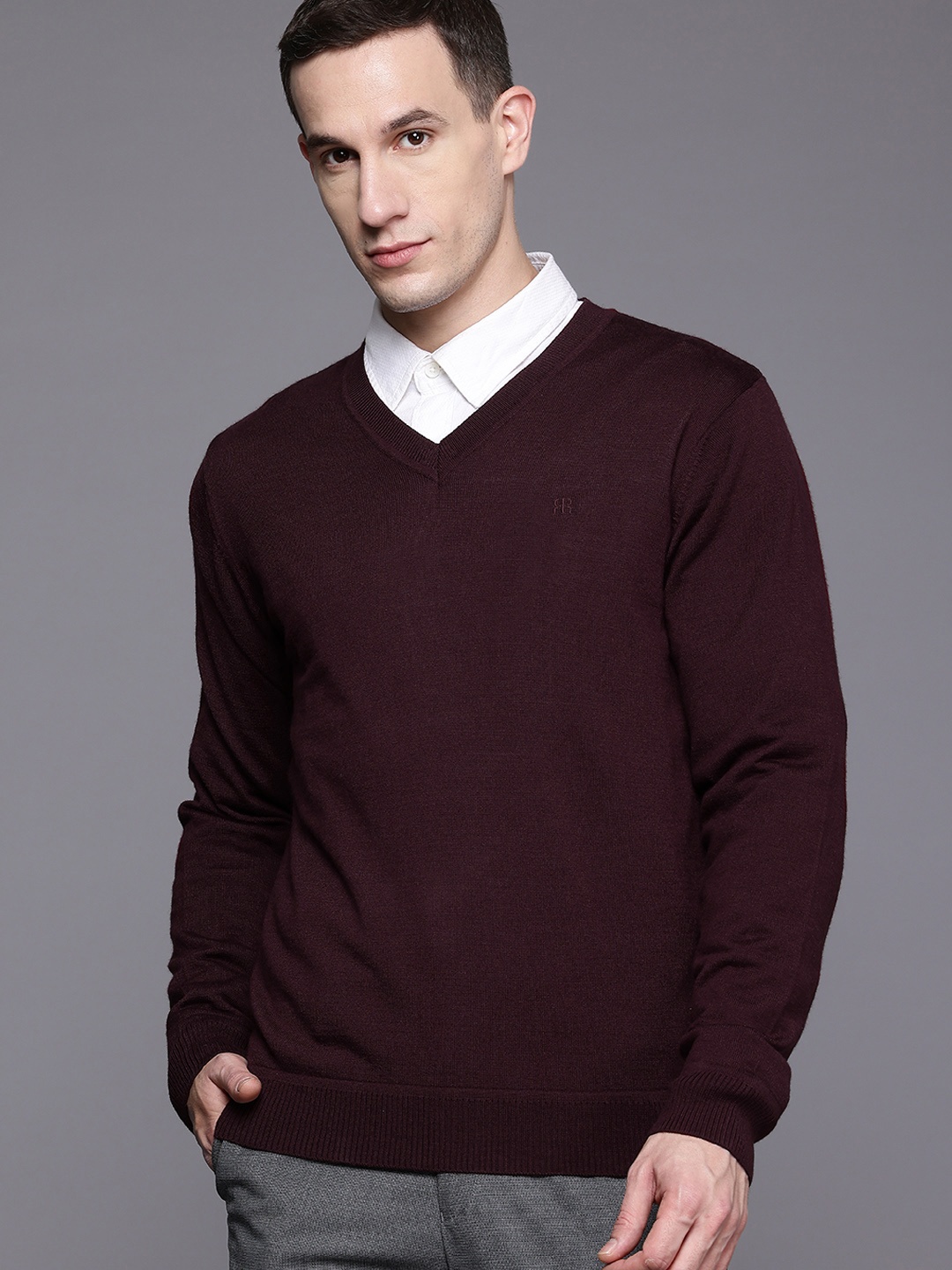 

Raymond V-Neck Pullover, Burgundy