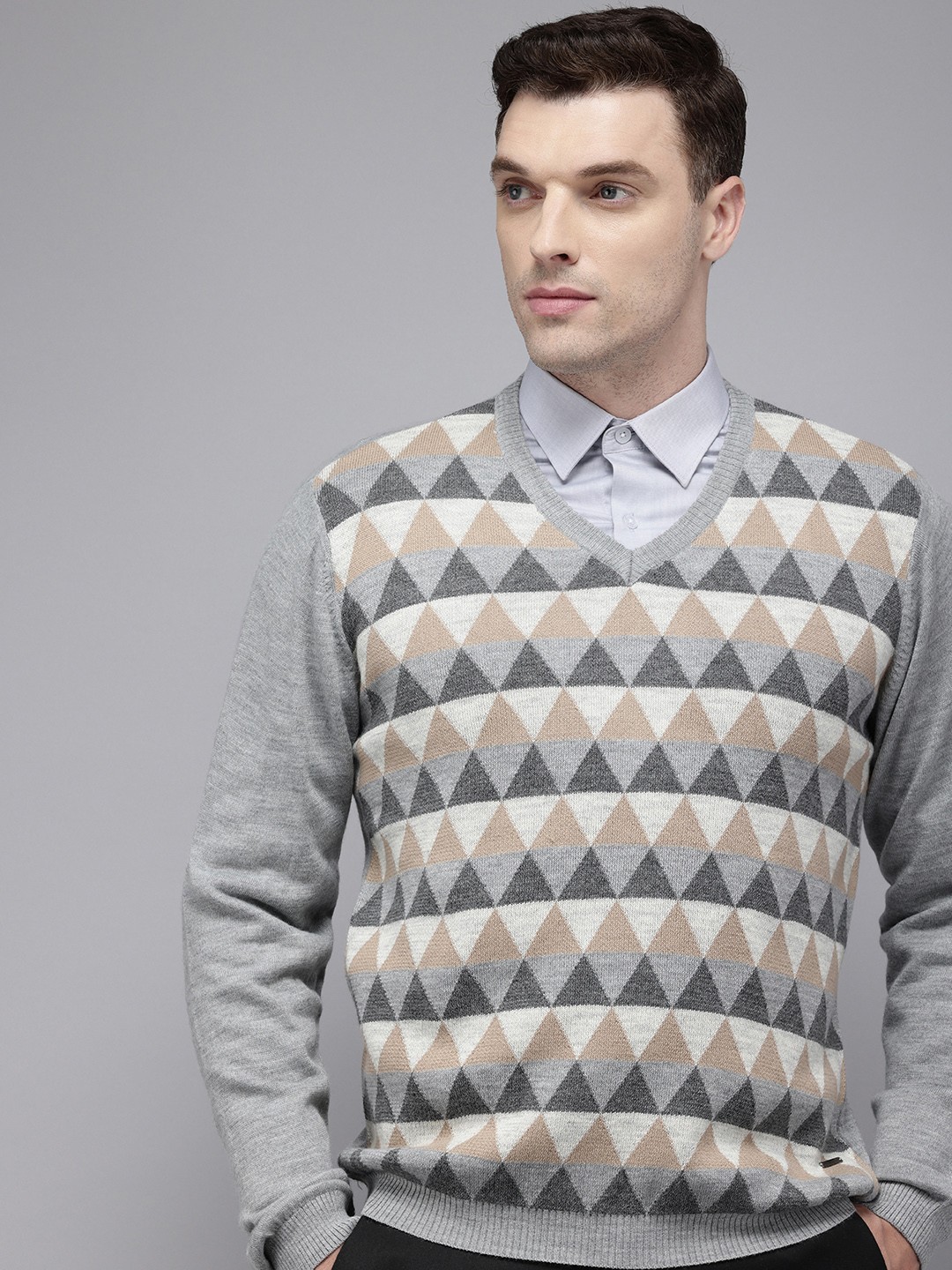 

Park Avenue V-Neck Geometric Printed Pullover Sweater, Grey