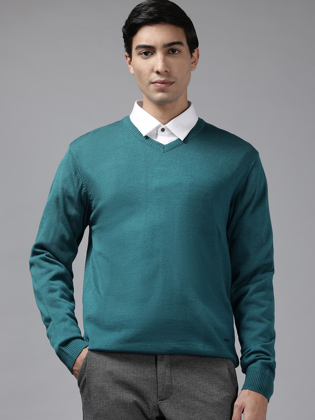

Park Avenue V-Neck Long Sleeves Sweater, Teal
