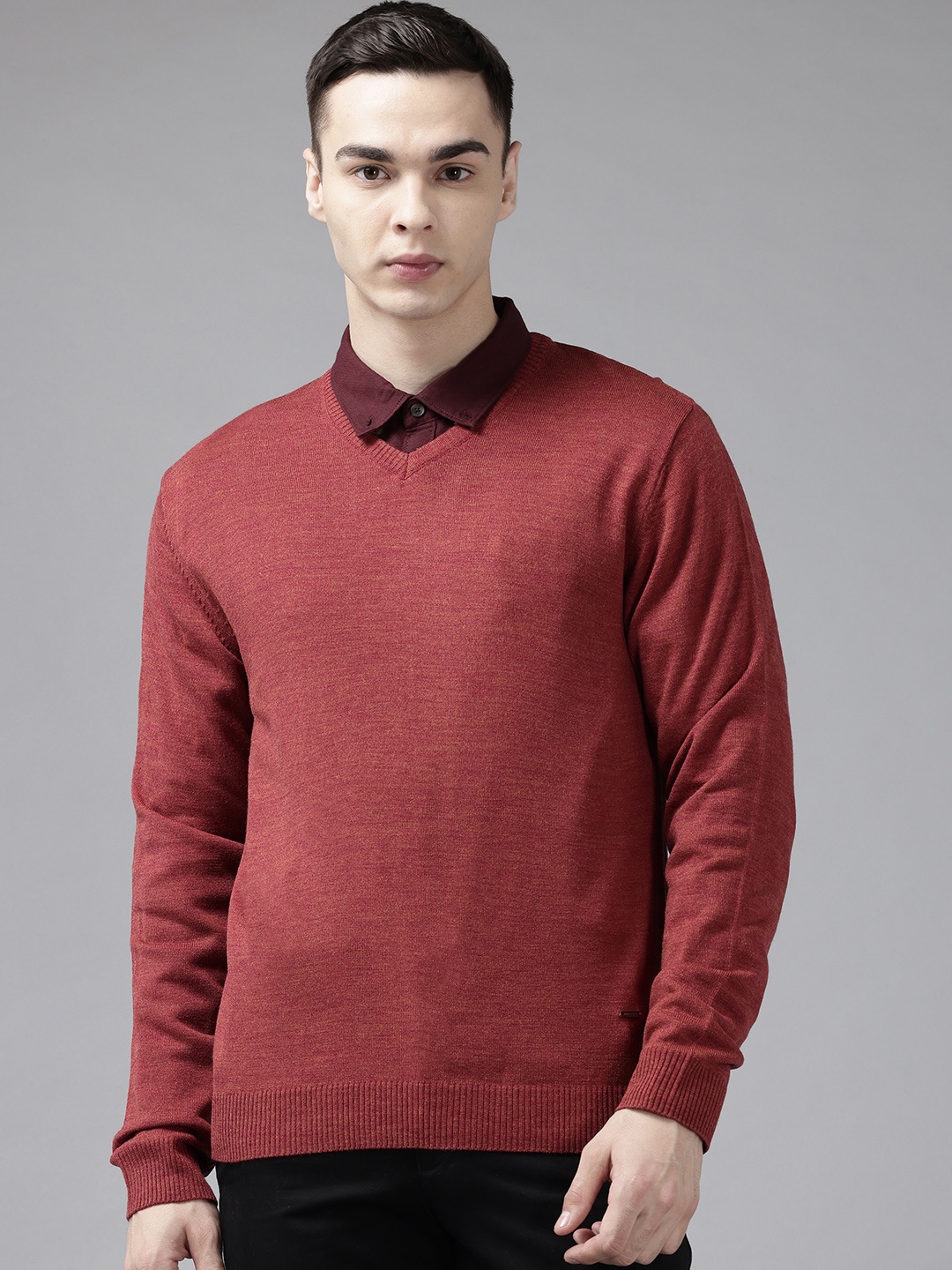 

Park Avenue V-Neck Sweater, Red