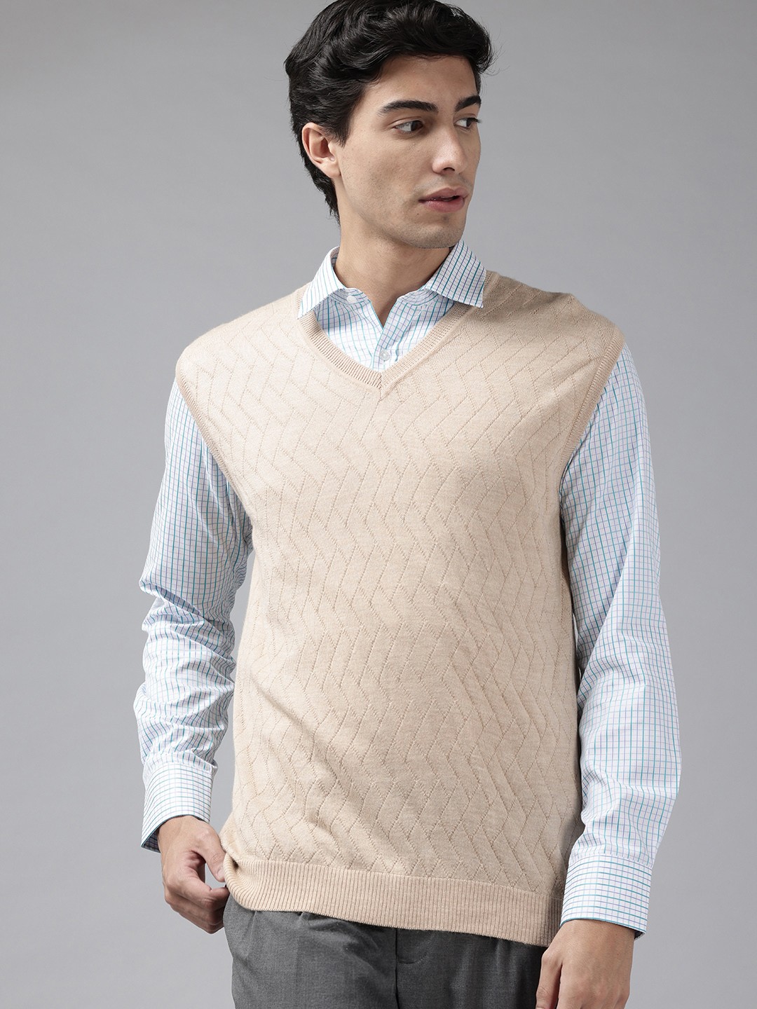 

Park Avenue Self Design V-Neck Sweater, Beige