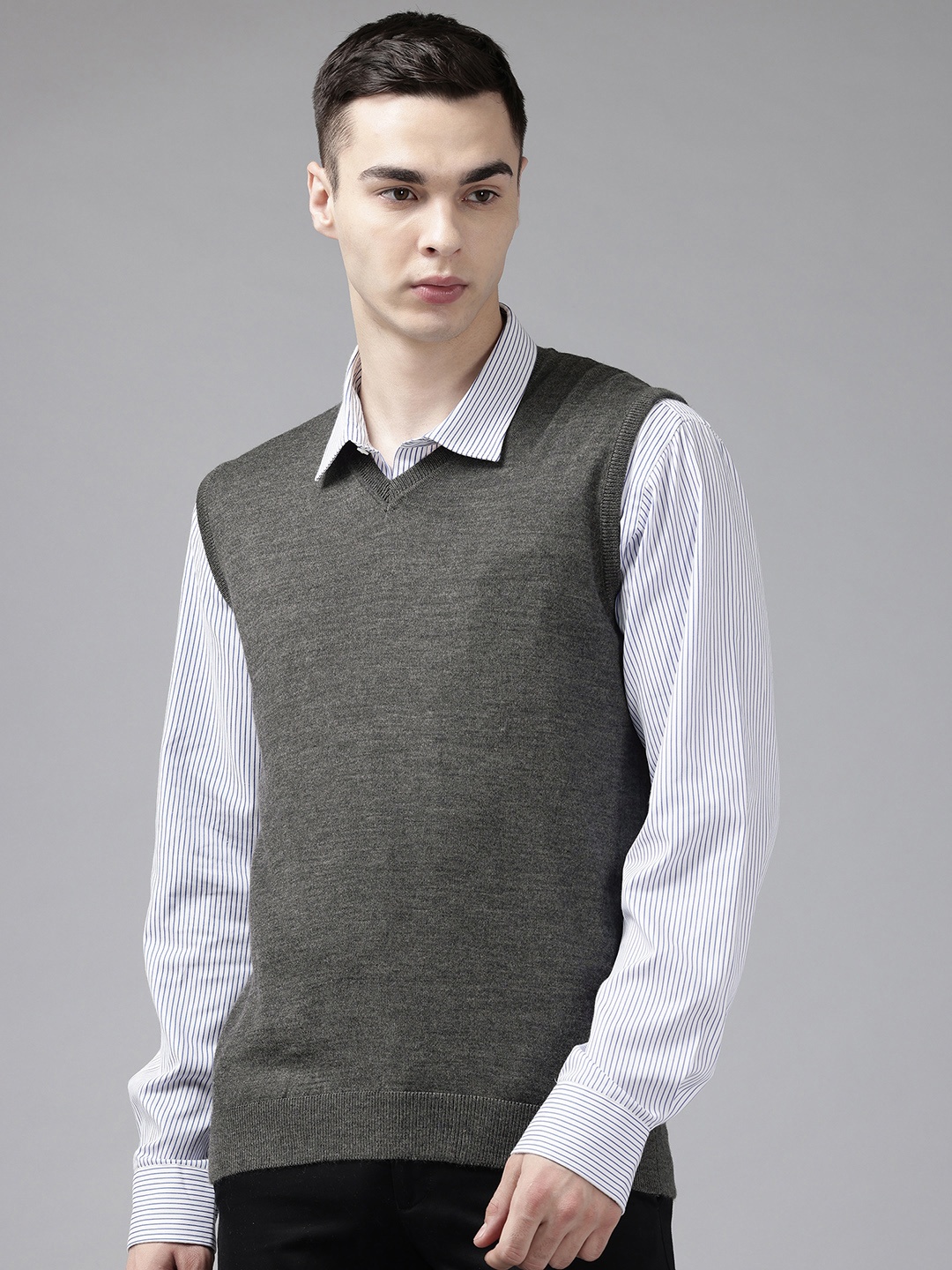 

Park Avenue V-Neck Sleeveless Sweater, Grey