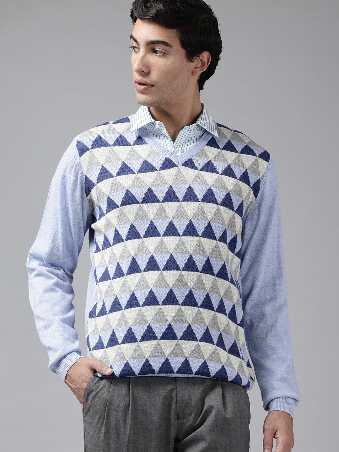 

Park Avenue Argyle Printed V-Neck Pullover, Blue