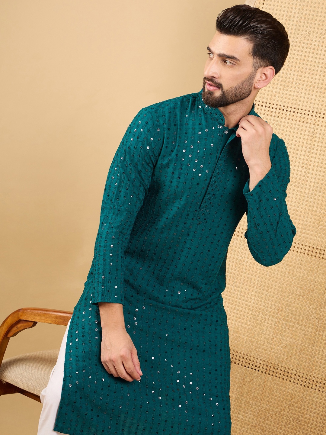

Ethnic Bay Men Embroidered Mandarin Collar Long Sleeves Chikankari Kurta, Teal