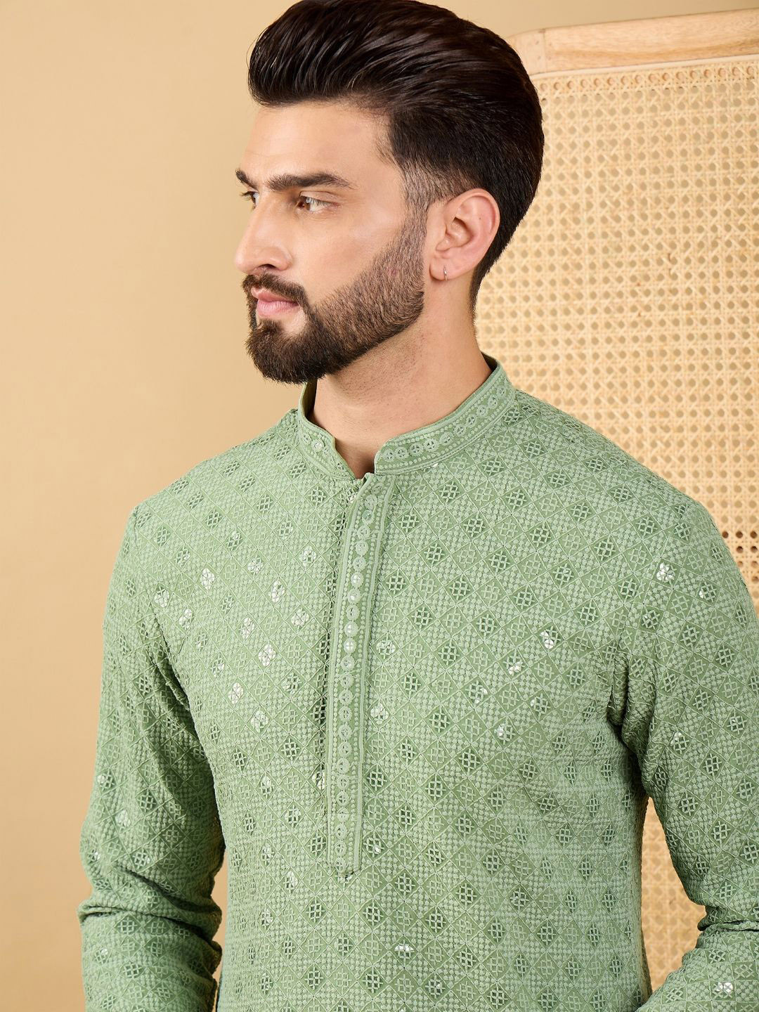 

Ethnic Bay Men Embroidered Mandarin Collar Long Sleeves Chikankari Kurta, Green
