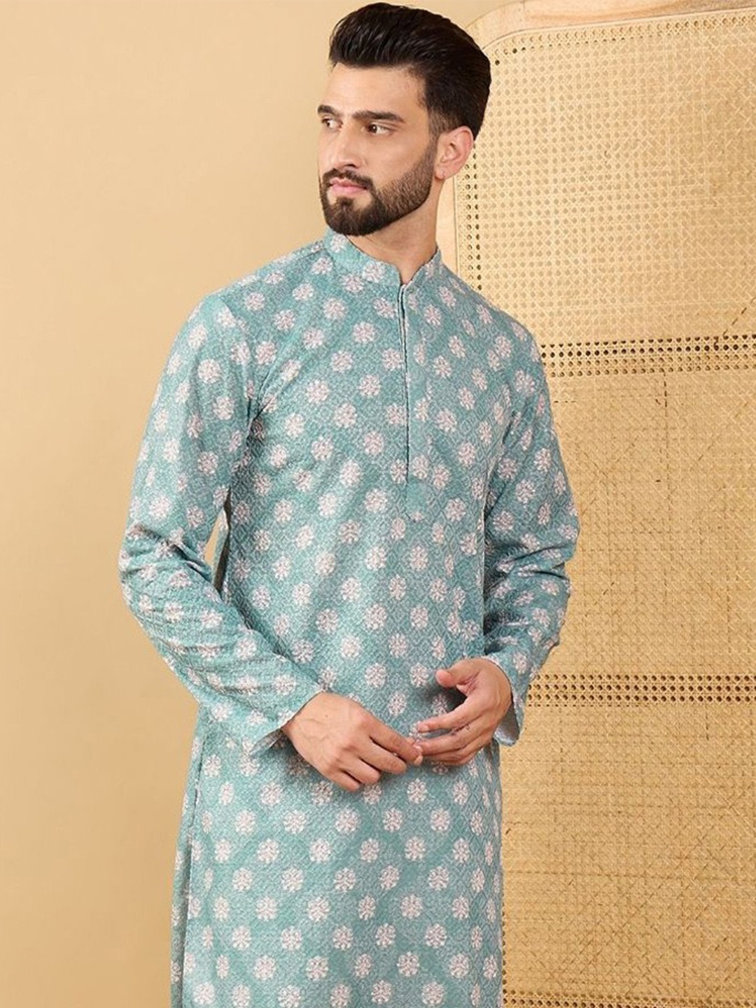 

Ethnic Bay Men Ethnic Motifs Embroidered Chikankari Kurta, Sea green