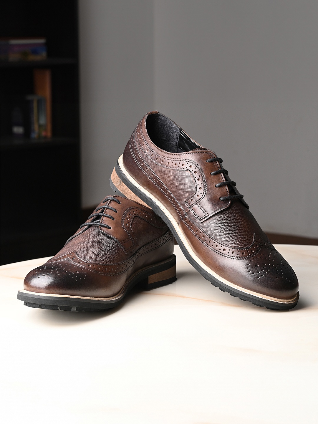 

LOUIS STITCH Men Brunette Brown Egyptian Crust Leather Lace-Up Brogues