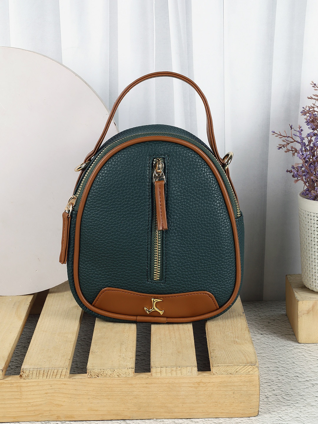 

Mochi Textured Sling Bag, Teal