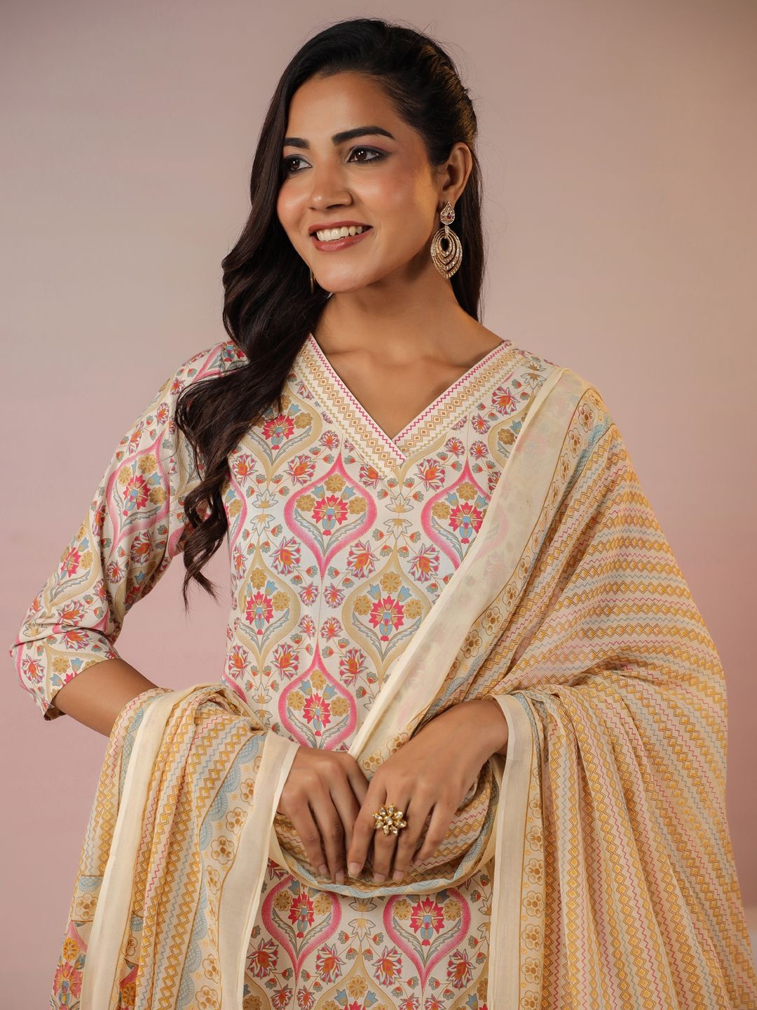 

Janasya Ethnic Motifs Printed Straight Pure Cotton Kurta with Trousers & Dupatta, Cream