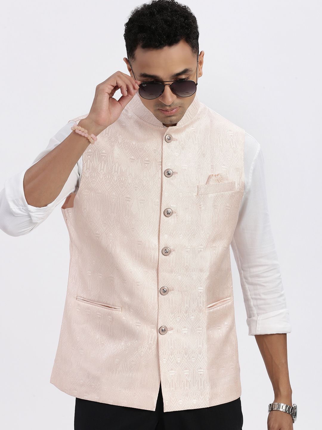 

SHOWOFF Men Printed Nehru Jackets, Peach