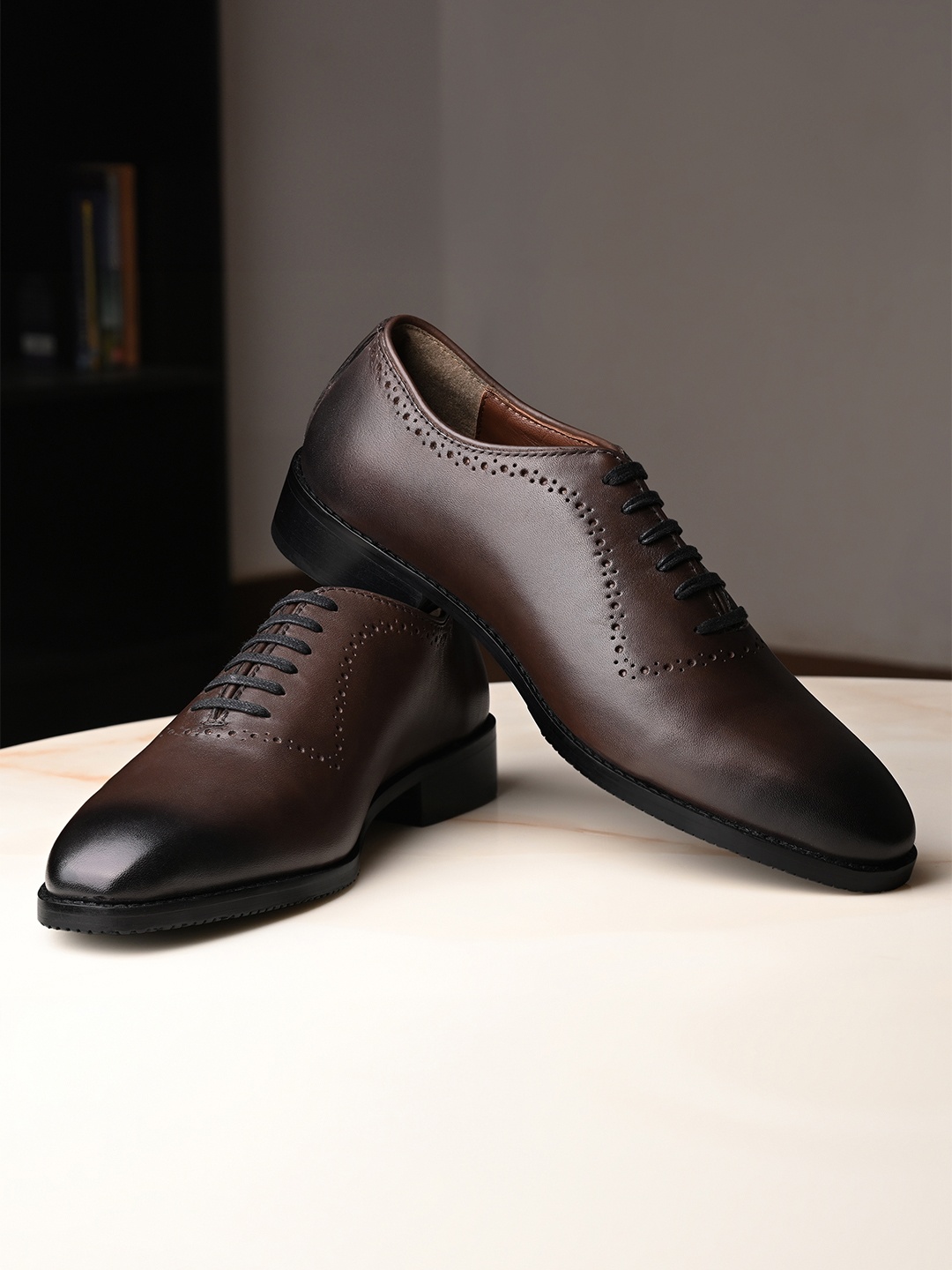 

LOUIS STITCH Men Egyptian Crust Leather Wholecut Derby Shoes, Brown